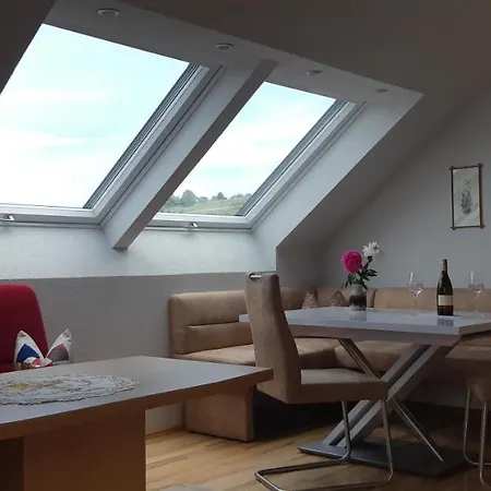 Wein- Und Weitblick Gleinstätten